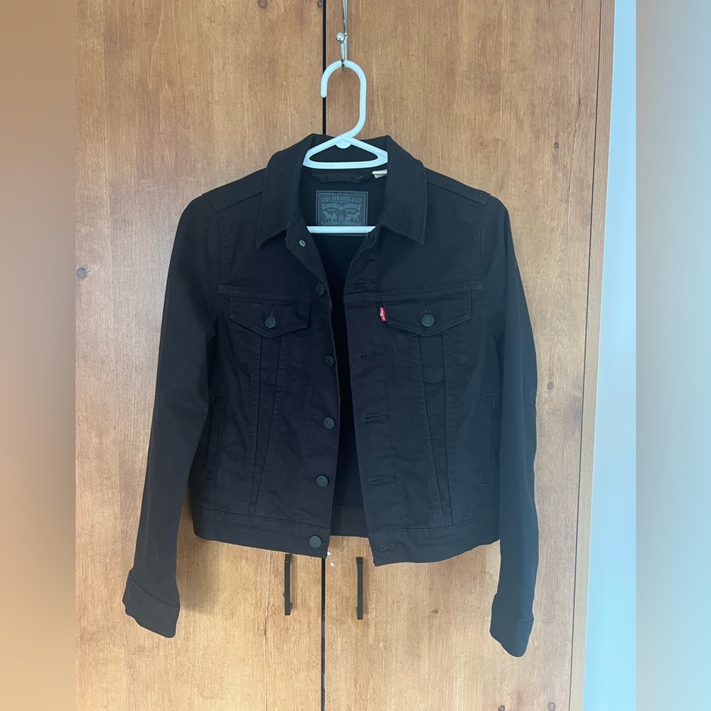 Black Levi’s Trucker Jacket